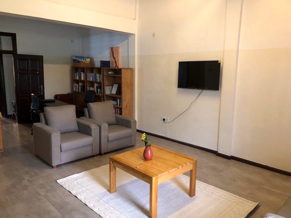 Das gemeinsame Wohnzimmer des Programm-Apartments nahe Cape Coast