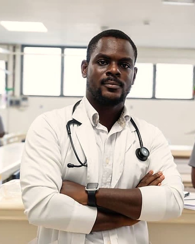 Dr Ernest K. Ainooson, Programmleiter, am Cape Coast Teaching Hospital